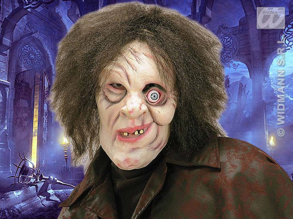 Griezelmaskers: Gebochelde met pruik